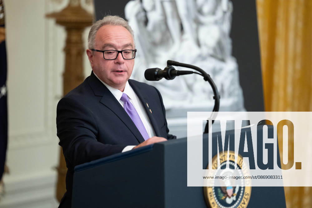 Brett Rugo, founder of Rugo Stone which constructed a helipad on the South Lawn, gives remarks during a Columbus Day Celebration hosted by United States President Donald J Trump in the East Room of the White House in Washington, DC, USA on Friday, October 8, 2026 Washington USA - ZUMAs152 20261009_faa_s152_030