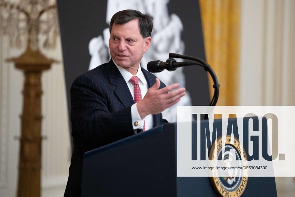 Frank J. Bisignano, Commissioner, Social Security Administration (SSA) and Chief Executive Officer, Internal Revenue Service (IRS) gives remarks during a Columbus Day Celebration hosted by United States President Donald J Trump in the East Room of the White House in Washington, DC, USA on Friday, October 8, 2026 Washington USA - ZUMAs152 20261009_faa_s152_063