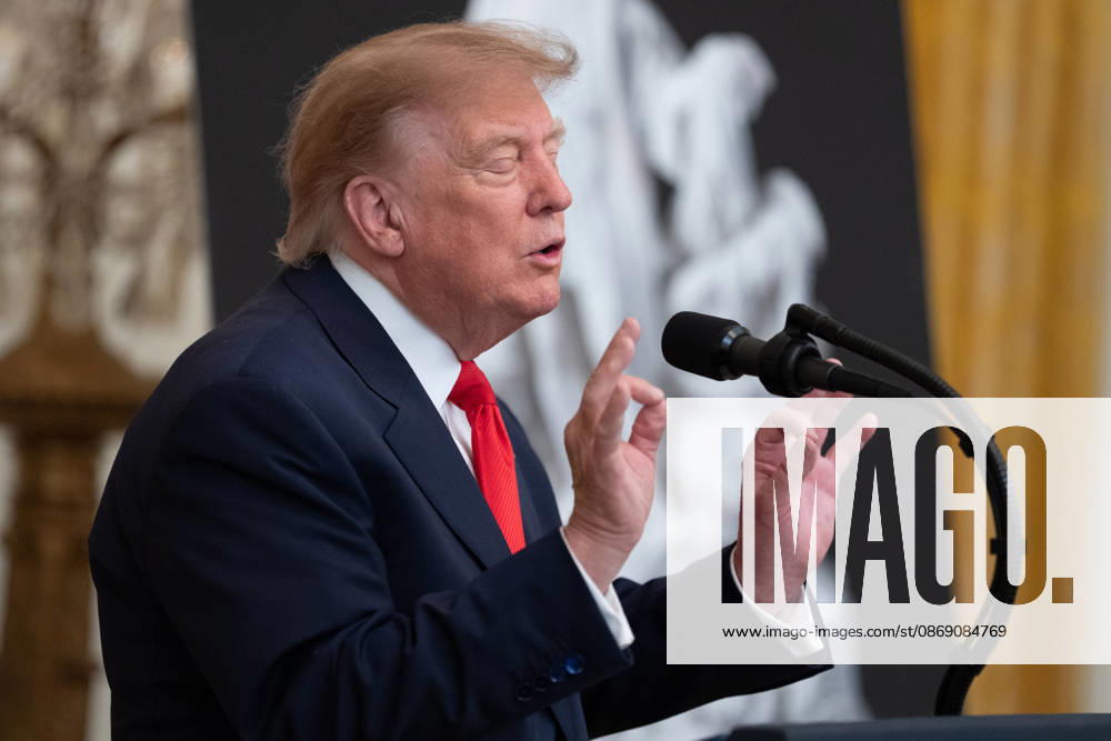 United States President Donald J Trump makes remarks as he hosts a Columbus Day Celebration in the East Room of the White House in Washington, DC, USA on Friday, October 8, 2026 Washington USA - ZUMAs152 20261009_faa_s152_069