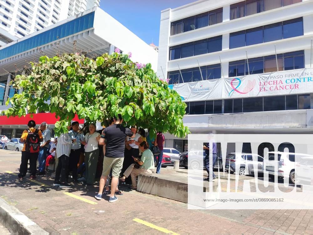 (261009) -- PANAMA CITY, Oct. 9, 2026 -- People gather outside following a major earthquake in Panama City, Panama, Oct. 9, 2026. A major earthquake struck Panama on Friday. (Photo by Xinhua) PANAMA-PANAMA CITY-EARTHQUAKE MariaxCarrasquilla