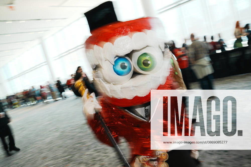 Scenes of people in cosplay at the 2026 New York Comic Con at the Javits Center on October 9, 2026 in New York. New York USA - ZUMAb148 20261009_zap_b148_085
