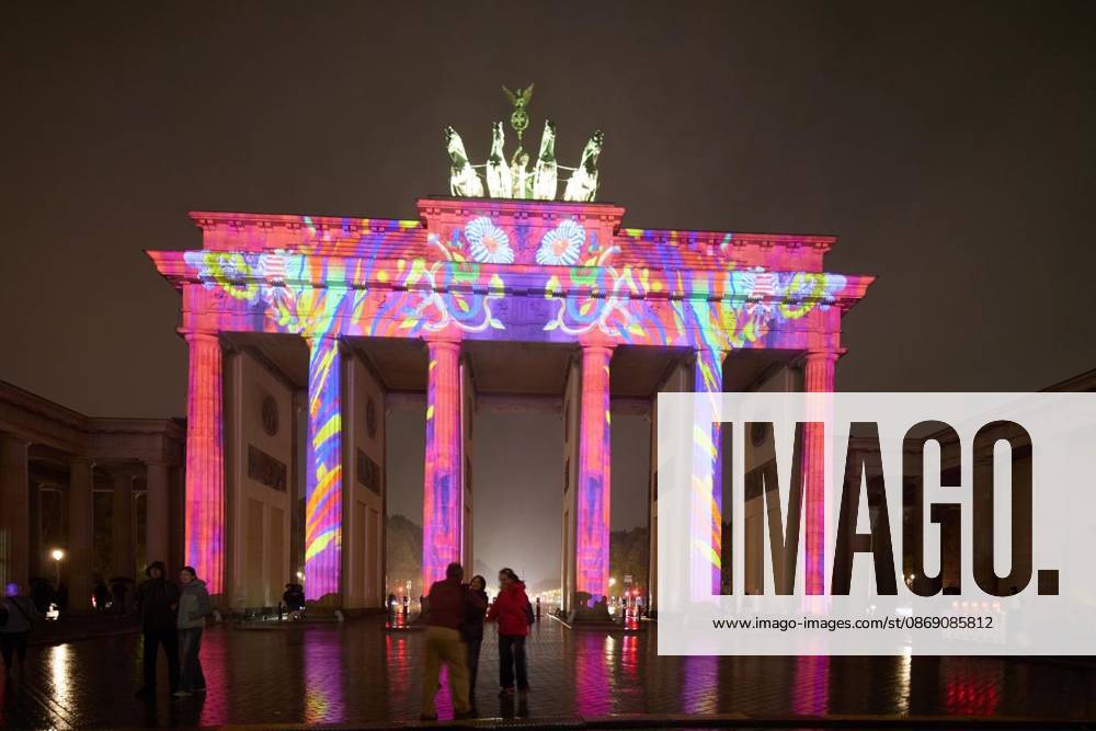 Festival of Lights am Brandenburger Tor. Deutschland Berlin Berlin