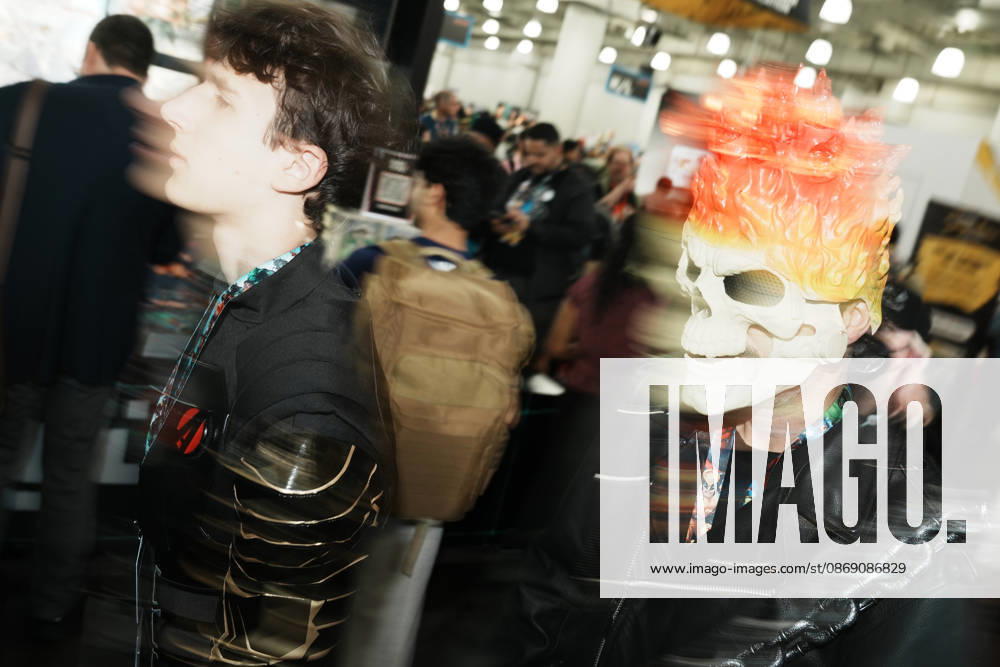 Scenes of people in cosplay at the 2026 New York Comic Con at the Javits Center on October 9, 2026 in New York. New York USA - ZUMAb148 20261009_zap_b148_033