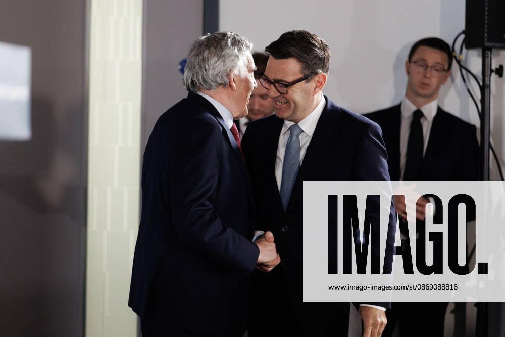 Prime Minister Andy Burnham attends Innovation Nation Summit 09 10 2026. Manchester, United Kingdom. Prime Minister Andy Burnham meets Gordon Brown at the Innovation Nation Summit., Credit:Ben Perry B66 Avalon United Kingdom, Greater Manchester, Manchester