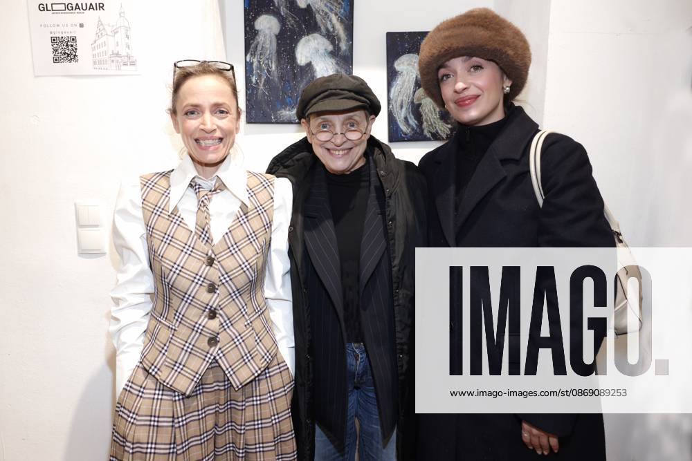 M.A.R.X-Bande Anna Thalbach, Katharina Thalbach, Nellie Thalbach Ausstellung der M.A.R.X-Bande, Glogauer Straße 16, Berlin, Datum: 09.10.2026
