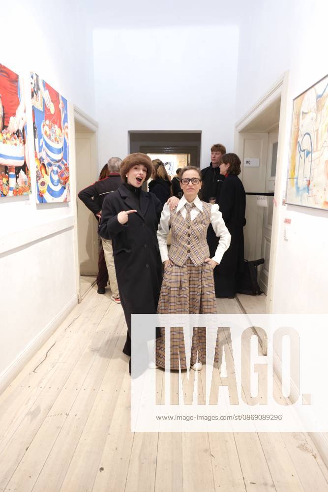 M.A.R.X-Bande Nellie Thalbach, Anna Thalbach Ausstellung der M.A.R.X-Bande, Glogauer Straße 16, Berlin, Datum: 09.10.2026
