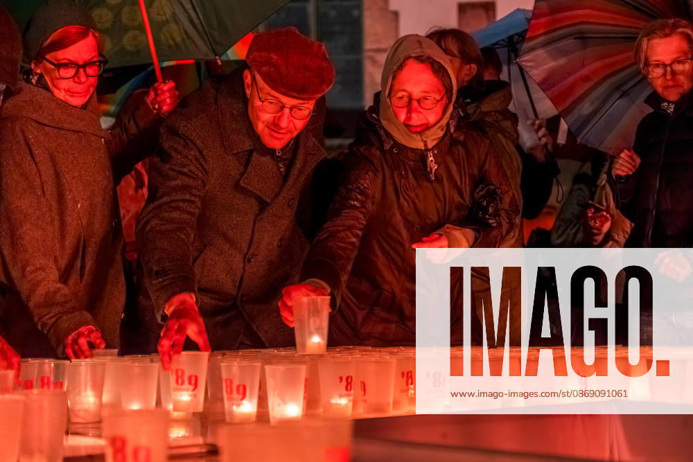 Seit 2009 findet in Leipzig zur Erinnerung an die Montagsdemonstrationen im Jahr 1989 am 9. Oktober das Lichtfest statt. Licht und Kunstinstallationen illuminieren die Stadt, menschen laufen mit Kerzen durch die Stadt. Lichtfest 2026