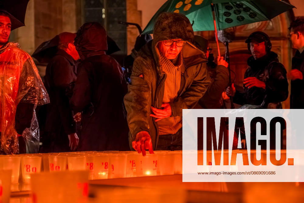 Seit 2009 findet in Leipzig zur Erinnerung an die Montagsdemonstrationen im Jahr 1989 am 9. Oktober das Lichtfest statt. Licht und Kunstinstallationen illuminieren die Stadt, menschen laufen mit Kerzen durch die Stadt. Lichtfest 2026