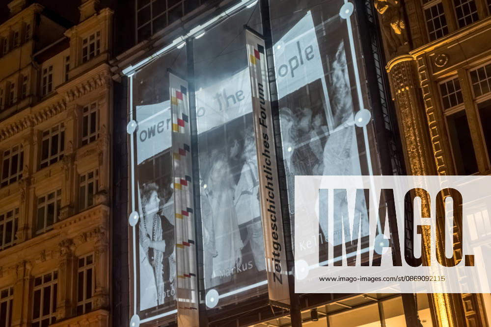 Seit 2009 findet in Leipzig zur Erinnerung an die Montagsdemonstrationen im Jahr 1989 am 9. Oktober das Lichtfest statt. Licht und Kunstinstallationen illuminieren die Stadt, menschen laufen mit Kerzen durch die Stadt. Lichtfest 2026