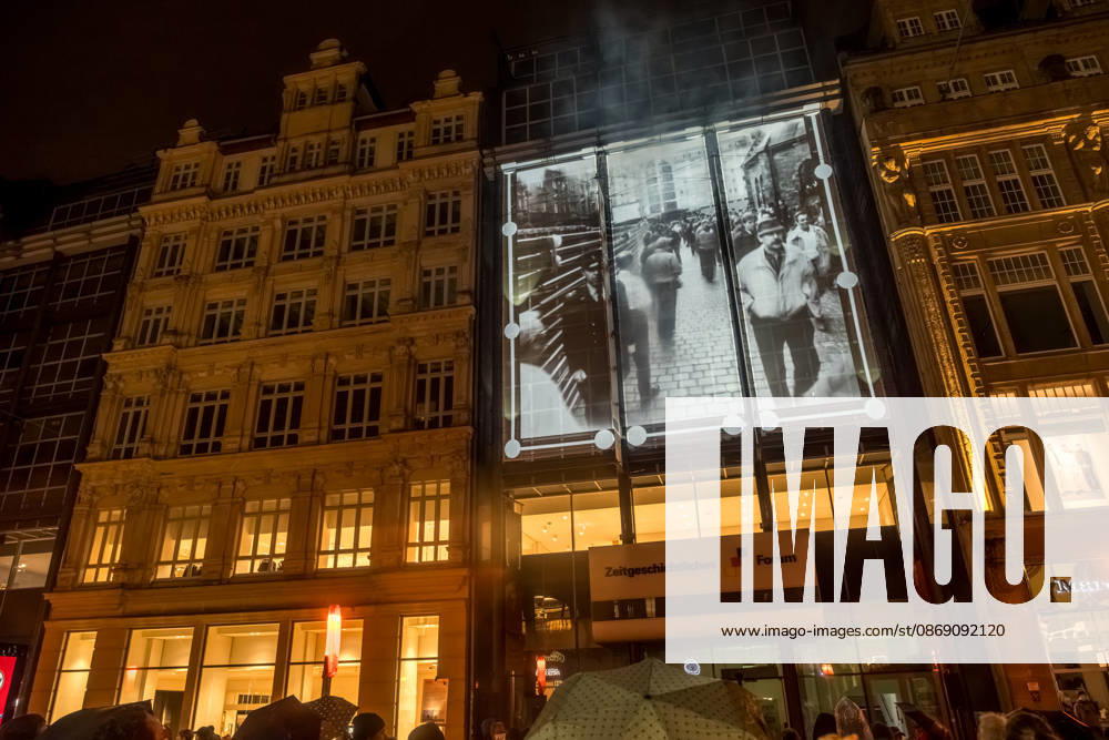 Seit 2009 findet in Leipzig zur Erinnerung an die Montagsdemonstrationen im Jahr 1989 am 9. Oktober das Lichtfest statt. Licht und Kunstinstallationen illuminieren die Stadt, menschen laufen mit Kerzen durch die Stadt. Lichtfest 2026