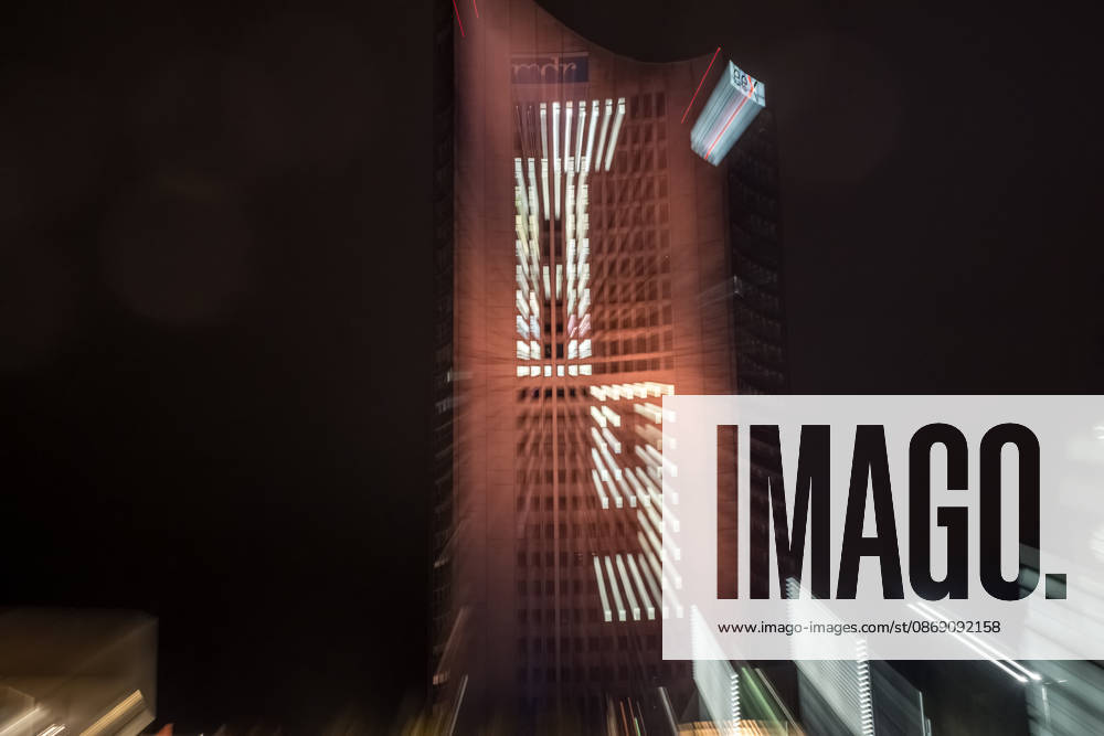 Seit 2009 findet in Leipzig zur Erinnerung an die Montagsdemonstrationen im Jahr 1989 am 9. Oktober das Lichtfest statt. Licht und Kunstinstallationen illuminieren die Stadt, menschen laufen mit Kerzen durch die Stadt. Lichtfest 2026