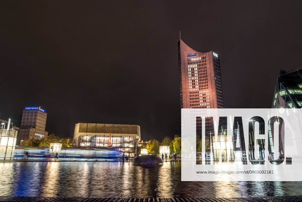 Seit 2009 findet in Leipzig zur Erinnerung an die Montagsdemonstrationen im Jahr 1989 am 9. Oktober das Lichtfest statt. Licht und Kunstinstallationen illuminieren die Stadt, menschen laufen mit Kerzen durch die Stadt. Lichtfest 2026