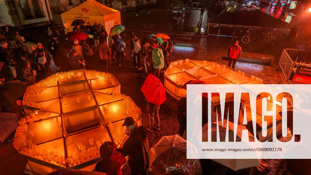 Seit 2009 findet in Leipzig zur Erinnerung an die Montagsdemonstrationen im Jahr 1989 am 9. Oktober das Lichtfest statt. Licht und Kunstinstallationen illuminieren die Stadt, menschen laufen mit Kerzen durch die Stadt. Lichtfest 2026