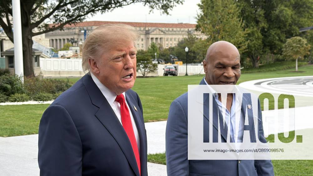 US President Trump departs White House by helicopter with Mike Tyson WASHINGTON, D.C., UNITED STATES - OCTOBER 9: US President Donald Trump departs the White House by helicopter with former heavyweight boxing champion Mike Tyson as part of his midterm election campaign activities, in Washington, DC, on October 9, 2026. Can Hasasu Anadolu Washington, DC United States. Editorial use only. Please get in touch for any other usage.