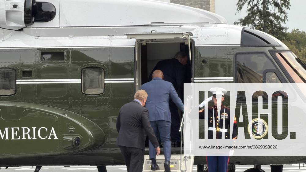 US President Trump departs White House by helicopter with Mike Tyson WASHINGTON, D.C., UNITED STATES - OCTOBER 9: US President Donald Trump departs the White House by helicopter with former heavyweight boxing champion Mike Tyson as part of his midterm election campaign activities, in Washington, DC, on October 9, 2026. Can Hasasu Anadolu Washington, DC United States. Editorial use only. Please get in touch for any other usage.