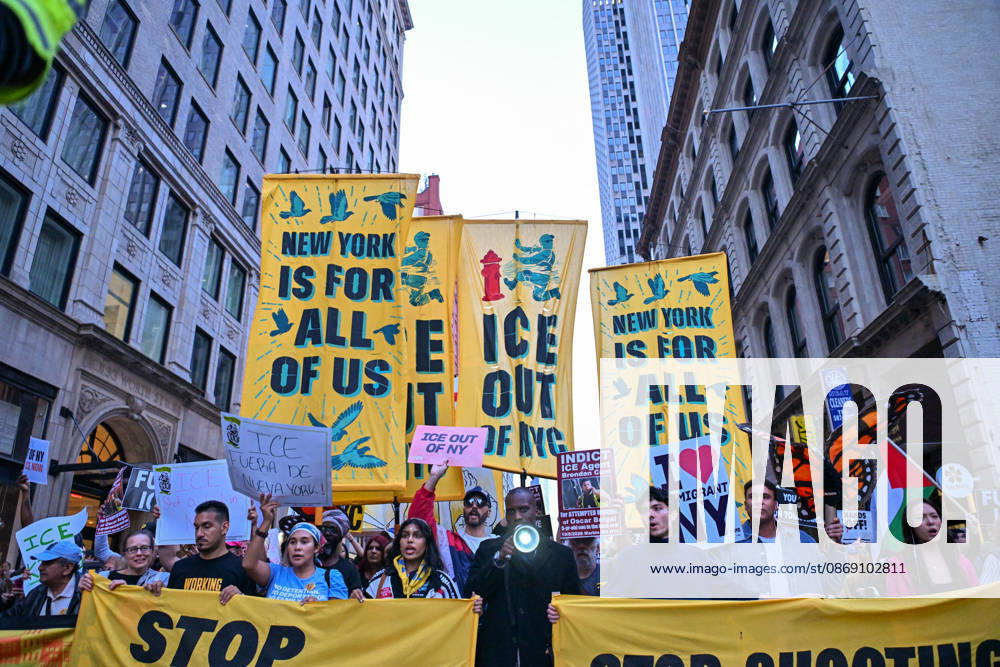 Thousands of New York protesters rally against ICE after Bronx shooting NEW YORK, UNITED STATES - OCTOBER 9: Thousands of people gathered at Foley Square to demand the withdrawal of US Immigration and Customs Enforcement (ICE) from the city, a day after an ICE officer shot a Dominican Republic national in the neck in the Bronx in New York, United States on October 9, 2026. Waleed Zein Anadolu New York United States. Editorial use only. Please get in touch for any other usage.
