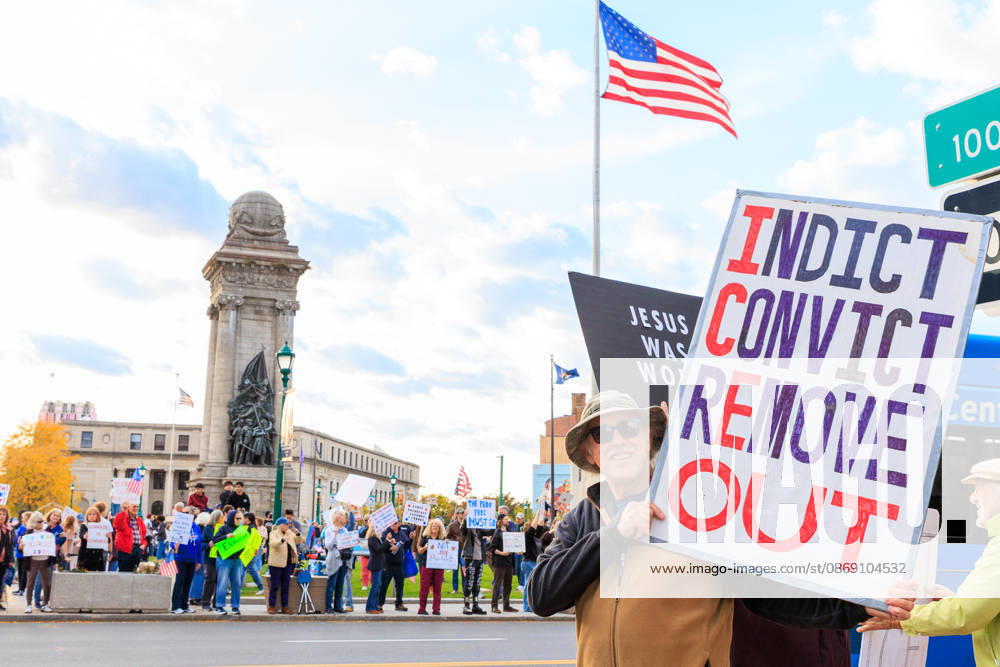 Protestors turned out in oppostion to the Trump rally being held at the Oncenter. Syracuse USA - ZUMAh195 20261009_znp_h195_004