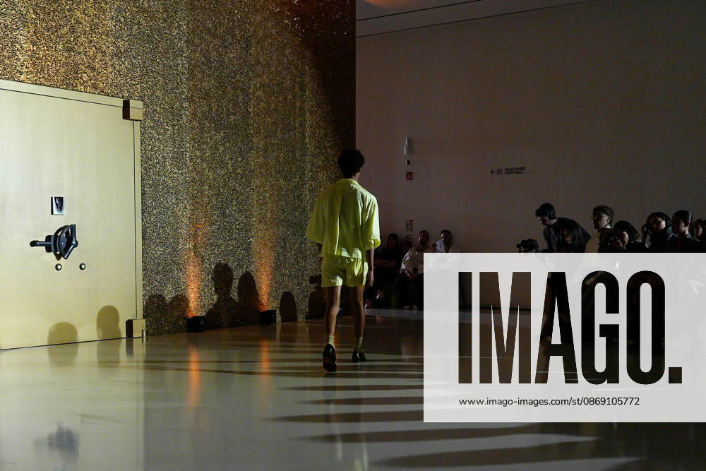Lisbon Fashion Week in Lisboa, Portugal - 09 Oct 2026 A model walks the runway during Luis Carvalho fashion show at ModaLisboa Priority, Lisbon Fashion Week in Lisboa. Lisbon Portugal