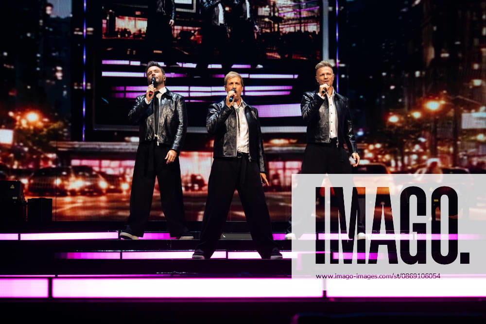Westlife perform at The O2 , London as part of Westlifes 25th Anniversary Tour on October 9, 2026. LONDON, ENGLAND - OCTOBER 9: Westlife perform at The O2, London as part of Westlifes 25th Anniversary Tour on October 9, 2026., Credit:Pupat Chenaksara Avalon UK, London