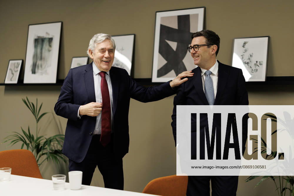 Prime Minister Andy Burnham attends Innovation Nation Summit 09 10 2026. Manchester, United Kingdom. Prime Minister Andy Burnham speaks with Gordon Brown after delivering his speech at the Innovation Nation Summit., Credit:Ben Perry B66 Avalon United Kingdom, Greater Manchester, Manchester
