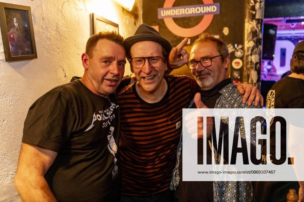 Der Duisburger Musiker Jimbob (u.a. Gründungsmitglied von Eisenpimmel) feiert bei einem Konzert im Indie eine Release-Party mit seiner Band 24 7 Fucked Ups09.10.2026 in Duisburg Deutschland NRW Duisburg