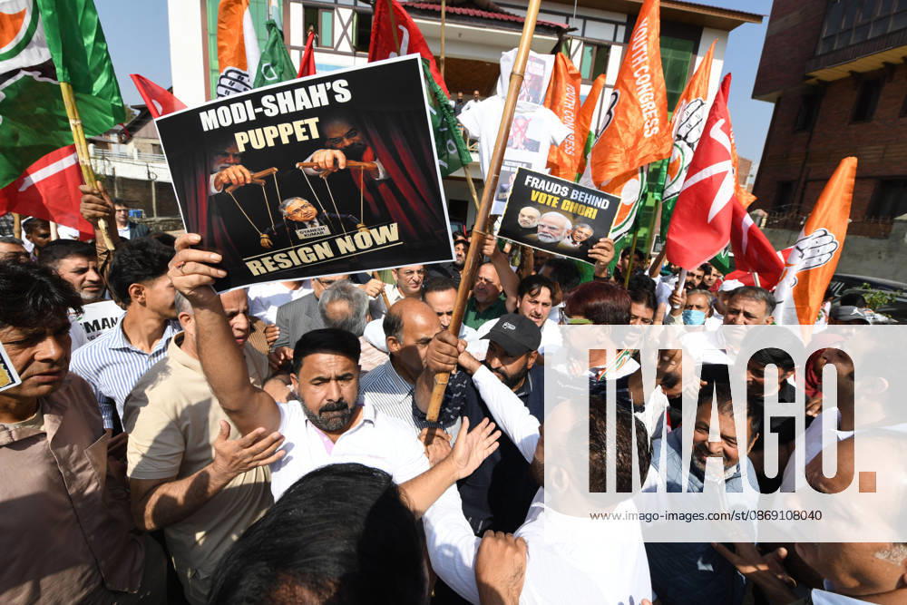 Police personnel try to stop supporters of the opposition alliance INDIA bloc (Indian National Developmental Inclusive Alliance) during a protest demanding the resignation of India s Chief Election Commissioner Gyanesh Kumar over alleged voter roll irregularities linked to the special intensive revision (SIR), in Srinagar on October 10, 2026. Srinagar India - ZUMAz120 20261010_zip_z120_004