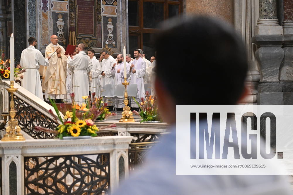 Diaconal_ordination_2026 Italy, Rome, Vatican, 2026 10 10 cardinal Baldo Reina celebrates a Mass forndiaconal ordination at st John Lateran . - NO BOOKS