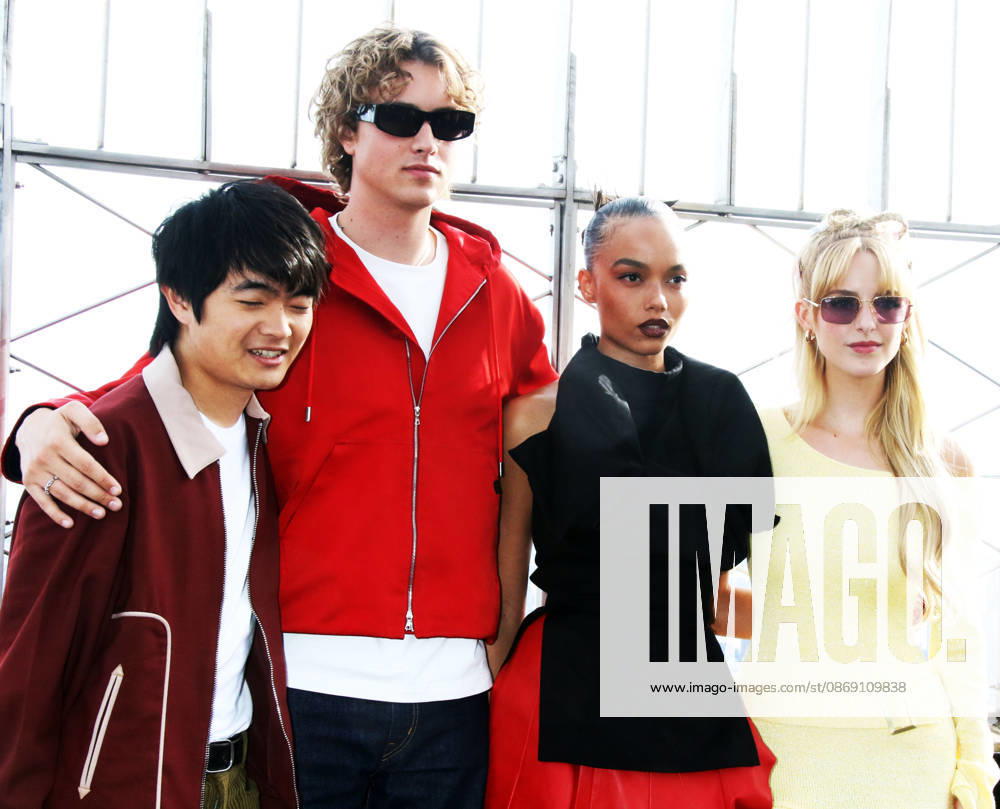 Cast of The Hunger Games: Sunrise on the Reaping visit The Empire State Building in New York Featuring: Ben Wang, Joseph Zada, Whitney Peak, McKenna Grace Where: New York City, New York, United States When: 09 Oct 2026 Credit: Roger Wong INSTARimages . NOT FOR USE BY NEWSPAPERS BASED IN THE UK.