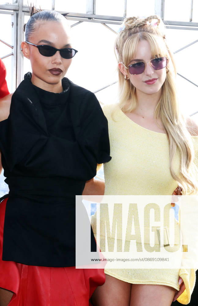 Cast of The Hunger Games: Sunrise on the Reaping visit The Empire State Building in New York Featuring: Whitney Peak, McKenna Grace Where: New York City, New York, United States When: 09 Oct 2026 Credit: Roger Wong INSTARimages . NOT FOR USE BY NEWSPAPERS BASED IN THE UK.