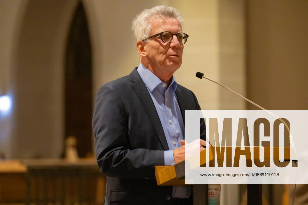 Der frühere Bundesinnen- und Verteidigungsminister Thomas de Maiziere (CDU) hält die 36. Bautzener Rede im Dom St. Petri. Bautzen, 09.10.2026. Unter dem Titel Was ist eigentlich los in Deutschland wer sind wir in Ost und West? spricht der 72-Jährige über die Entwicklung der Ost-West-Verhältnisse seit 1990 und die Erfahrungen aus mehr als drei Jahrzehnten deutscher Einheit. Die überparteiliche Vortragsreihe wird seit November 2022 von der Initiative Bautzen gemeinsam und dem Ökumenischen Domladen Bautzen e.V. organisiert. Sie dient als Forum für gesellschaftspolitischen Austausch.