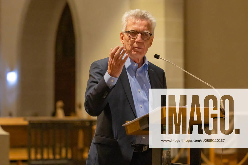 Der frühere Bundesinnen- und Verteidigungsminister Thomas de Maiziere (CDU) hält die 36. Bautzener Rede im Dom St. Petri. Bautzen, 09.10.2026. Unter dem Titel Was ist eigentlich los in Deutschland wer sind wir in Ost und West? spricht der 72-Jährige über die Entwicklung der Ost-West-Verhältnisse seit 1990 und die Erfahrungen aus mehr als drei Jahrzehnten deutscher Einheit. Die überparteiliche Vortragsreihe wird seit November 2022 von der Initiative Bautzen gemeinsam und dem Ökumenischen Domladen Bautzen e.V. organisiert. Sie dient als Forum für gesellschaftspolitischen Austausch.