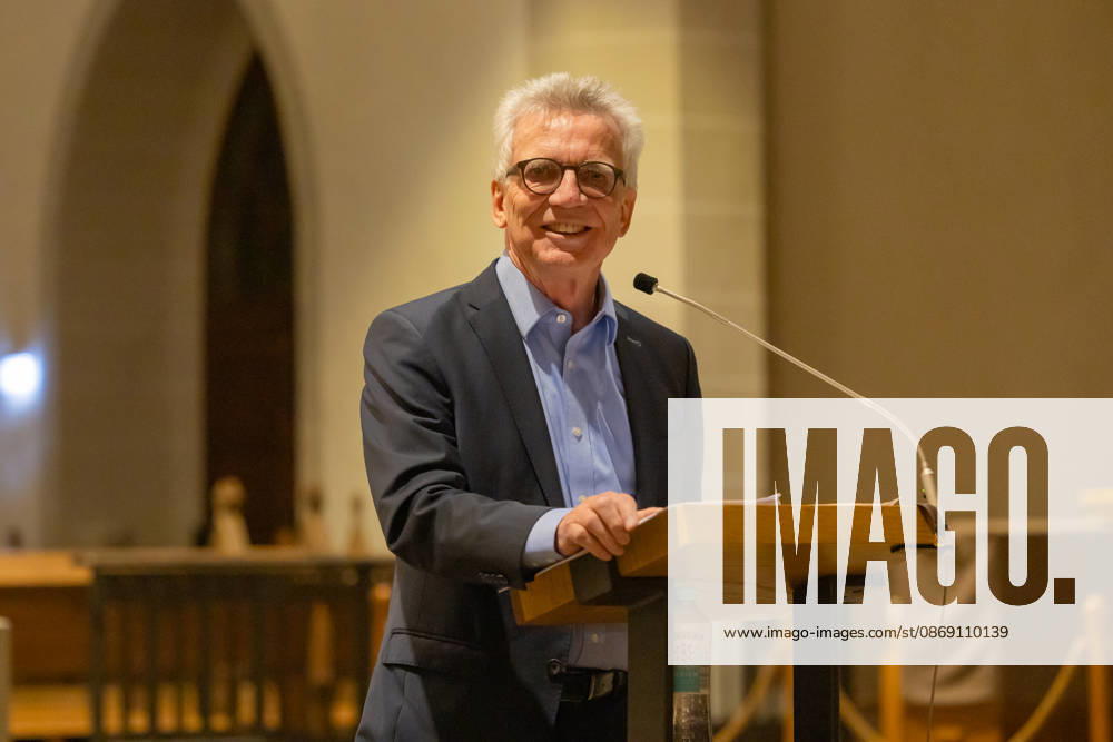 Der frühere Bundesinnen- und Verteidigungsminister Thomas de Maiziere (CDU) hält die 36. Bautzener Rede im Dom St. Petri. Bautzen, 09.10.2026. Unter dem Titel Was ist eigentlich los in Deutschland wer sind wir in Ost und West? spricht der 72-Jährige über die Entwicklung der Ost-West-Verhältnisse seit 1990 und die Erfahrungen aus mehr als drei Jahrzehnten deutscher Einheit. Die überparteiliche Vortragsreihe wird seit November 2022 von der Initiative Bautzen gemeinsam und dem Ökumenischen Domladen Bautzen e.V. organisiert. Sie dient als Forum für gesellschaftspolitischen Austausch.