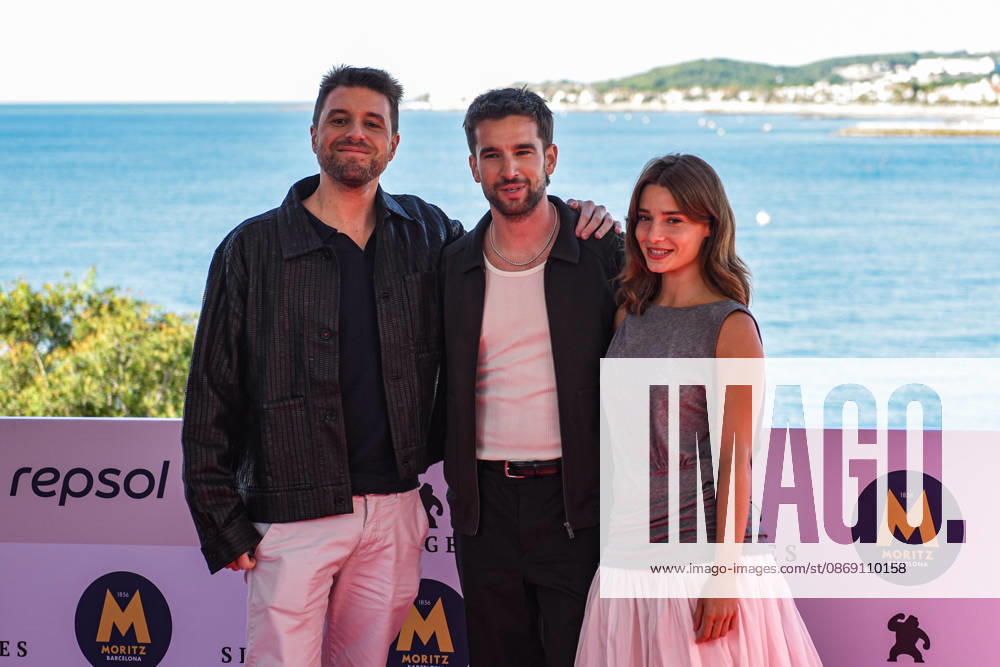 Photocall for the film *Apocalipsis Z: Nuevo mundo* at the Sitges Film Festival I D Director Carles Torrens and actors Carlos Alcaide and Júlia Martínez during the photocall for the film *Apocalipsis Z: Nuevo mundo* at the Sitges Film Festival on October 10, 2026, in Sitges, Barcelona, Catalonia, Spain. The film is the sequel to *Apocalipsis Z: The Beginning of the End*, and is based on the trilogy by Galician author Manel Loureiro. October 10, 2026, Sitges, Barcelona, Catalonia, Sitges, Barcelona, Catalonia, Spain