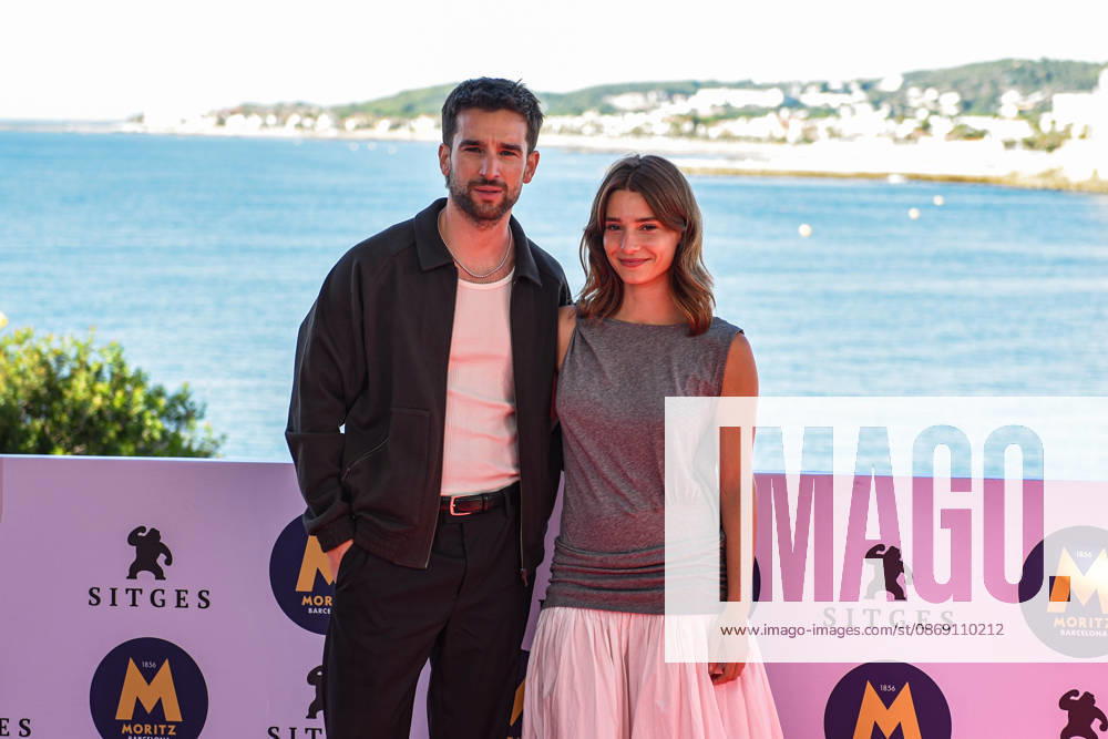 Photocall for the film *Apocalipsis Z: Nuevo Mundo* at the Sitges Film Festival. Actors Carlos Alcaide and Júlia Martínez during the photocall for the film *Apocalipsis Z: Nuevo Mundo* at the Sitges Film Festival on October 10, 2026, in Sitges, Barcelona, Catalonia, Spain. The film is the sequel to *Apocalipsis Z: The Beginning of the End*, and is based on the trilogy by Galician author Manel Loureiro. October 10, 2026, Sitges, Barcelona, Catalonia, Sitges, Barcelona, Catalonia, Spain