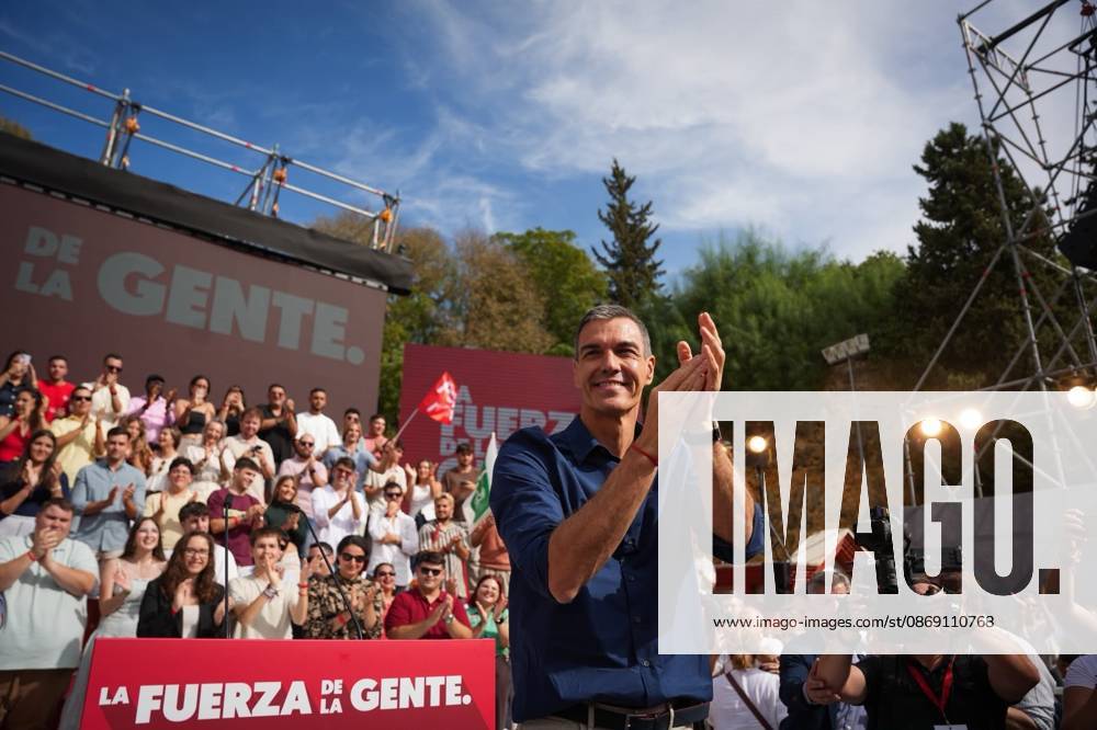 Pedro Sánchez Participates in the First Pre-Campaign Event in Dos Hermanas, Seville Photo of the PSOE Secretary-General and Prime Minister, Pedro Sánchez, at the first pre-campaign event for the November 29 elections. October 10, 2026, in Dos Hermanas, Seville, Andalusia, Spain The event was also attended by the Secretary-General of the PSOE in Andalusia, María Jesús Montero, and the mayor of Dos Hermanas and Secretary of Organization for the PSOE in Andalusia, Francisco Rodríguez October 10, 2026 María José Ló Dos Hermanas, Seville Dos Hermanas, Seville, Spain