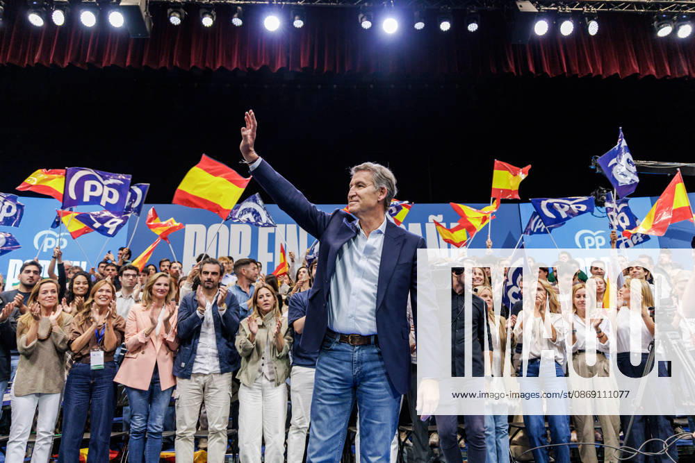 The PP Holds a Pre-Campaign Event at IFEMA Alberto Núnez Feijóo, president of the Popular Party (PP), during a pre-campaign event for the Popular Party (PP) at IFEMA on October 10, 2026, in Madrid, Spain. The PP held its first pre-campaign event today for the general elections on November 29 (29N). Feijóo attended this event alongside the president of the Community of Madrid and the mayor of the capital. October 10, 2026. Carlos Lujá, Madrid, Madrid, Spain