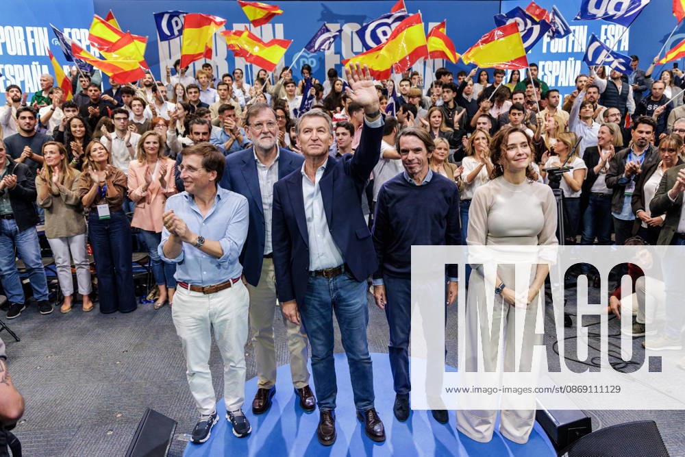 The PP organizes a pre-campaign event at IFEMA I D The mayor of Madrid, José Luis Martínez Almeida; former Prime Minister Mariano Rajoy; the president of the Popular Party, Alberto Núnez Feijóo; former Prime Minister of Spain, José María Aznar; and the president of the Community of Madrid, Isabel Díaz Ayuso, during a pre-campaign event for the Popular Party (PP) at IFEMA on October 10, 2026, in Madrid, Spain. The PP held its first pre-campaign event today for the general elections on November 29 (29N). Feijóo attended this event alongside the president of the Community of Madrid and the mayor of the capital. OCTOBER 10, 2026. Carlos Lujá, Madrid, Madrid, Spain