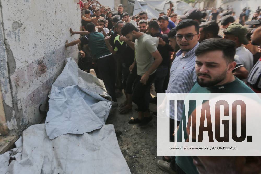 Palestinians Targeted in Western Gaza City (INT) Palestinians Targeted in Western Gaza City. OCTOBER 10, 2026, Gaza, Palestine: A group of Palestinians was targeted in western Gaza City. Further details about casualties were not immediately available. Credit: Hashem Zimmo TheNews2(Foto: Hashem Zimmo Thenews2 imago images) Palestinians Targeted in Western Gaza City