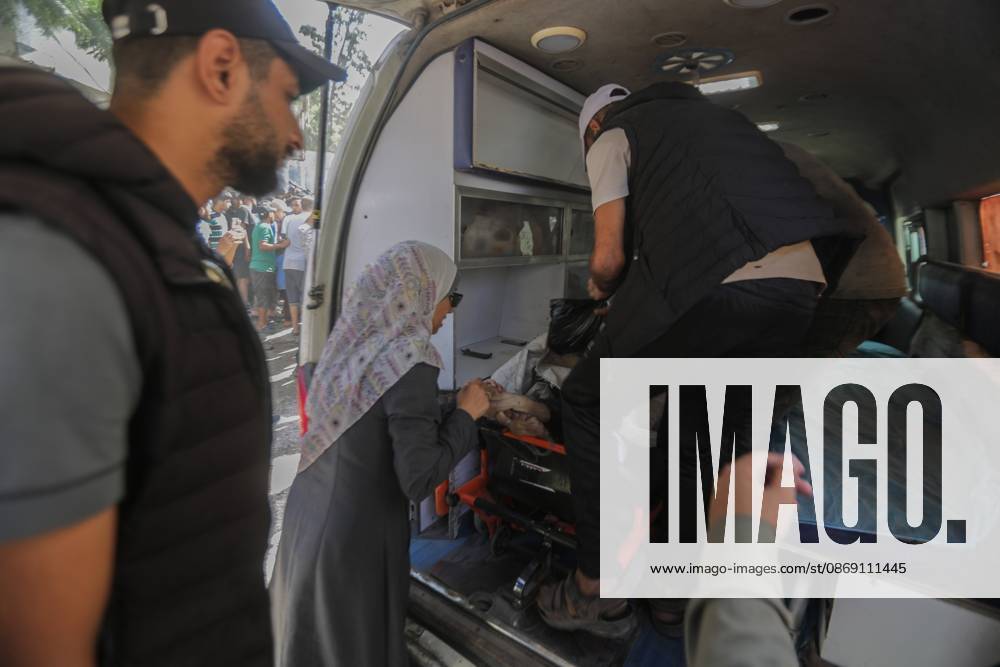 Palestinians Targeted in Western Gaza City (INT) Palestinians Targeted in Western Gaza City. OCTOBER 10, 2026, Gaza, Palestine: A group of Palestinians was targeted in western Gaza City. Further details about casualties were not immediately available. Credit: Hashem Zimmo TheNews2(Foto: Hashem Zimmo Thenews2 imago images) Palestinians Targeted in Western Gaza City