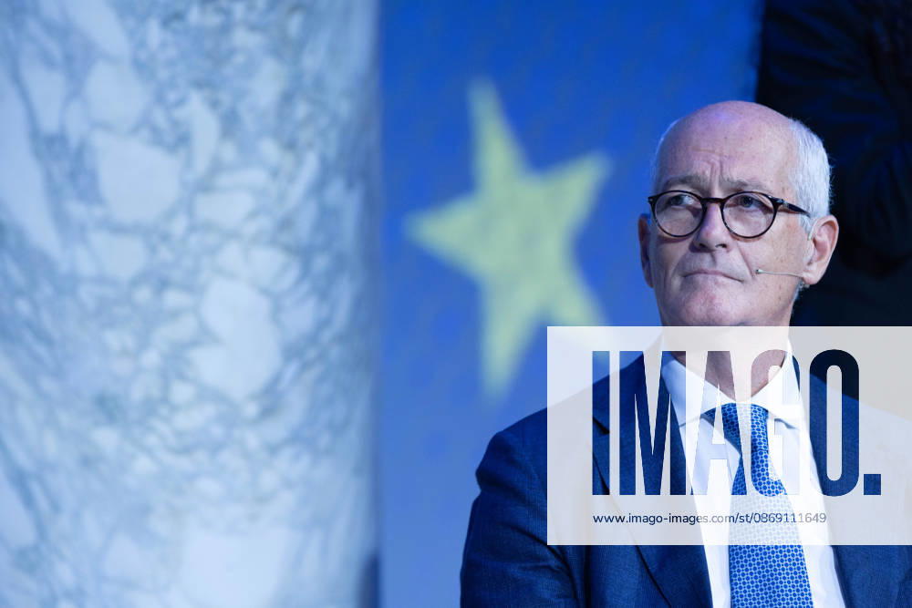 IPA89497292 - Franco Gabrielli during the National Assembly of the new political party PiÃ¹ Uno, held at the Salone delle Colonne in Rome