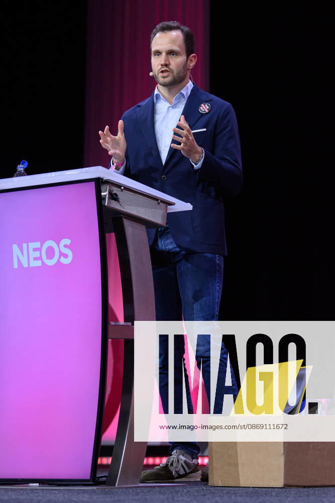 Photonews.at - Linz, 10.10.2026. Mitgliederversammlung der NEOS in Design Center Linz. NEOS stellt das Treffen unter das Motto Sparen im System . PHOTO: Abg. Felix Eypeltauer (NEOS) NEOS General Assembly at Design Center Linz. Regierungskoalition, Dreierkoalition, Koalition, Reformpolitik, Reformagenda, Verwaltungsreform, Bürokratieabbau, Sparpolitik, Budgetpolitik, Budgetkonsolidierung, Staatsausgaben, Politikerprivilegien, Parteienförderung, Förderwesen Mitgliederversammlung der NEOS in Linz