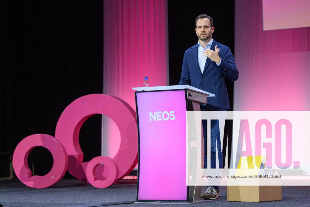 Photonews.at - Linz, 10.10.2026. Mitgliederversammlung der NEOS in Design Center Linz. NEOS stellt das Treffen unter das Motto Sparen im System . PHOTO: Abg. Felix Eypeltauer (NEOS) NEOS General Assembly at Design Center Linz. Regierungskoalition, Dreierkoalition, Koalition, Reformpolitik, Reformagenda, Verwaltungsreform, Bürokratieabbau, Sparpolitik, Budgetpolitik, Budgetkonsolidierung, Staatsausgaben, Politikerprivilegien, Parteienförderung, Förderwesen Mitgliederversammlung der NEOS in Linz
