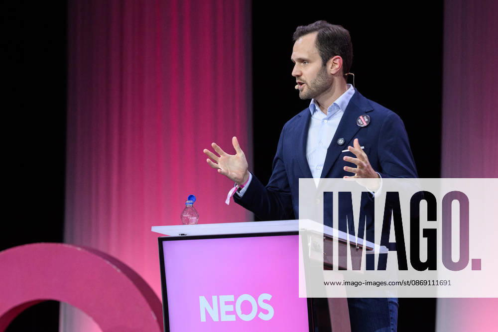 Photonews.at - Linz, 10.10.2026. Mitgliederversammlung der NEOS in Design Center Linz. NEOS stellt das Treffen unter das Motto Sparen im System . PHOTO: Abg. Felix Eypeltauer (NEOS) NEOS General Assembly at Design Center Linz. Regierungskoalition, Dreierkoalition, Koalition, Reformpolitik, Reformagenda, Verwaltungsreform, Bürokratieabbau, Sparpolitik, Budgetpolitik, Budgetkonsolidierung, Staatsausgaben, Politikerprivilegien, Parteienförderung, Förderwesen Mitgliederversammlung der NEOS in Linz