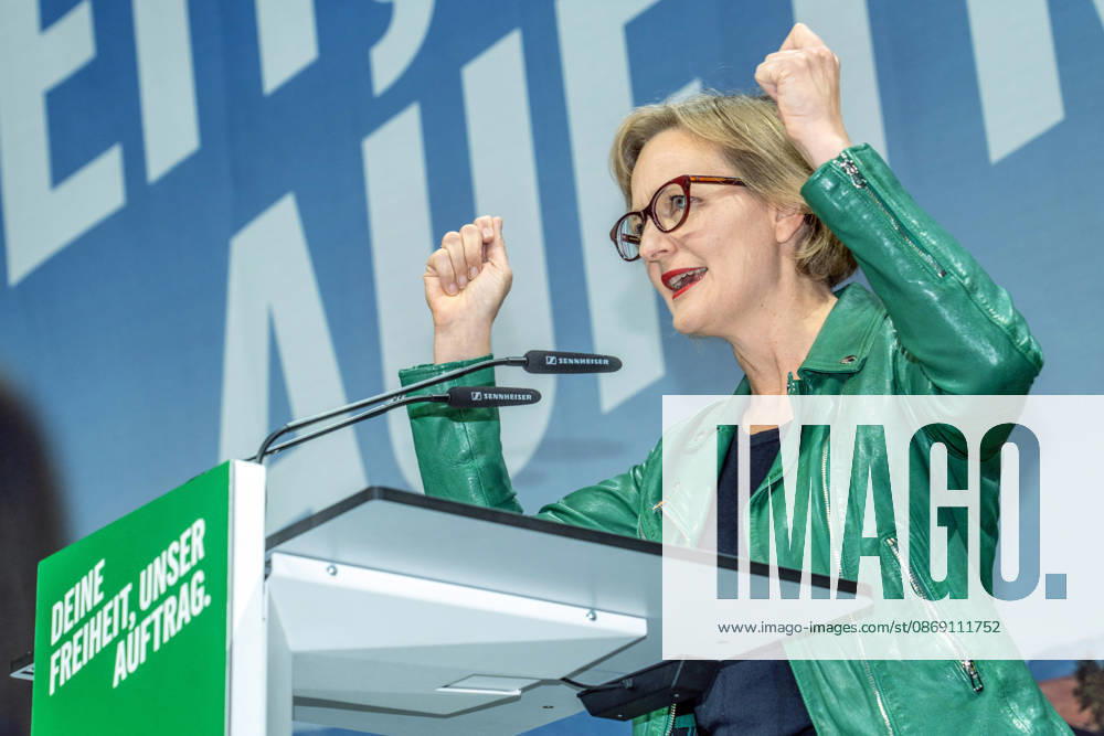 Franziska Brantner, Bundesvorsitzende der GRÜNEN, Rede beim Landesparteitag der GRÜNEN, Landshut, 10. Oktober 2026 Deutschland, Landshut, 10. Oktober 2026, Rede Franziska Brantner, Bundesvorsitzende der GRÜNEN, Landesparteitag der bayerischen GRÜNEN, Thema des Parteitags: Wie können wir unsere Freiheit sichern?, Sparkassen Arena, Landshut