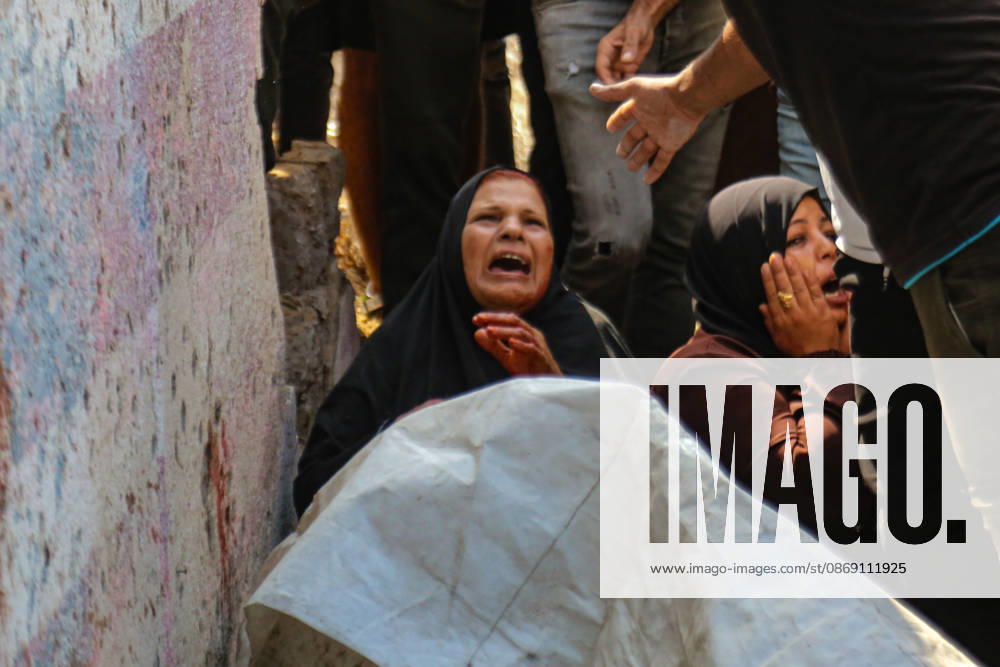 Four martyrs were killed after being targeted by a missile from Israeli surveillance aircraft west of Gaza City. Palestine - ZUMAe144 20261010_zip_e144_003
