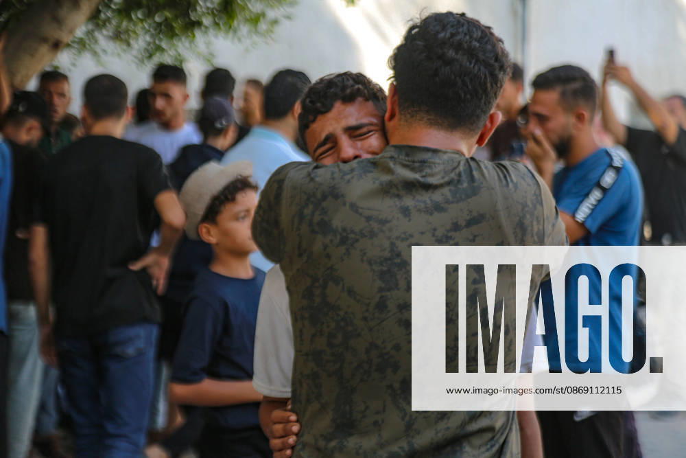 Four martyrs were killed after being targeted by a missile from Israeli surveillance aircraft west of Gaza City. Palestine - ZUMAe144 20261010_zip_e144_016