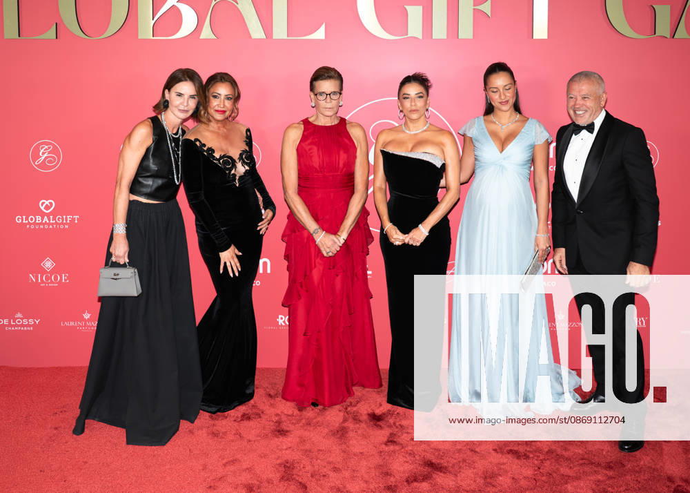 Photocall from the 2nd Global Gift Gala in Monaco: Guest, Mara Bravo, Princess Stephanie of Monaco, Eva Longoria, Alexandra Leclerc, and a guest attend the 2nd Monaco Global Gift Gala photocall at the Hotel de Paris on October 9, 2026, in Monaco, Monaco. Photo by Laurent Coust. Starface 460363 2026 10 09 Monaco Monaco