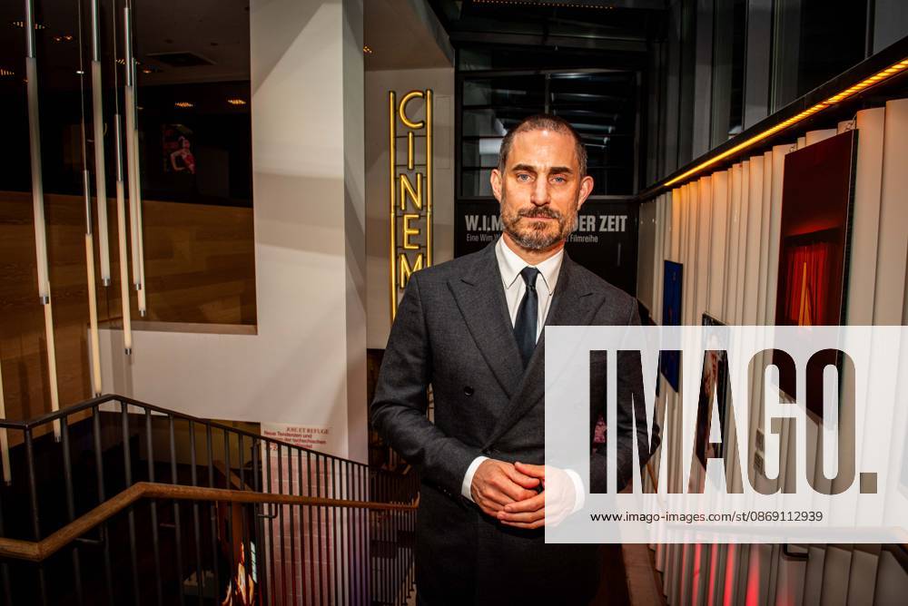 Frankfurt am Main, Hessischer Film und Kinopreis 2026 Schauspieler Clemens Schick ließ es sich nicht nehmen als Fan bei der Preisverleihung dabei zu sein