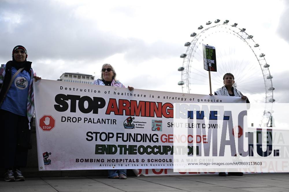 Pro-Palestine protest in London LONDON, UNITED KINGDOM - OCTOBER 10: People attend a pro-Palestine protest demanding to halt arms sales and impose sanctions to Israel, in London, United Kingdom on October 10, 2026. Rasid Necati Aslim Anadolu London United Kingdom. Editorial use only. Please get in touch for any other usage.