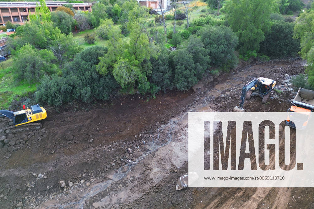 Santiago, October 10, 2026: Roadwork is underway following the flash flood that affected the Las Condes district. Dragomir Yankovic, Aton Chile, Santiago, Chile. Aton 1198275